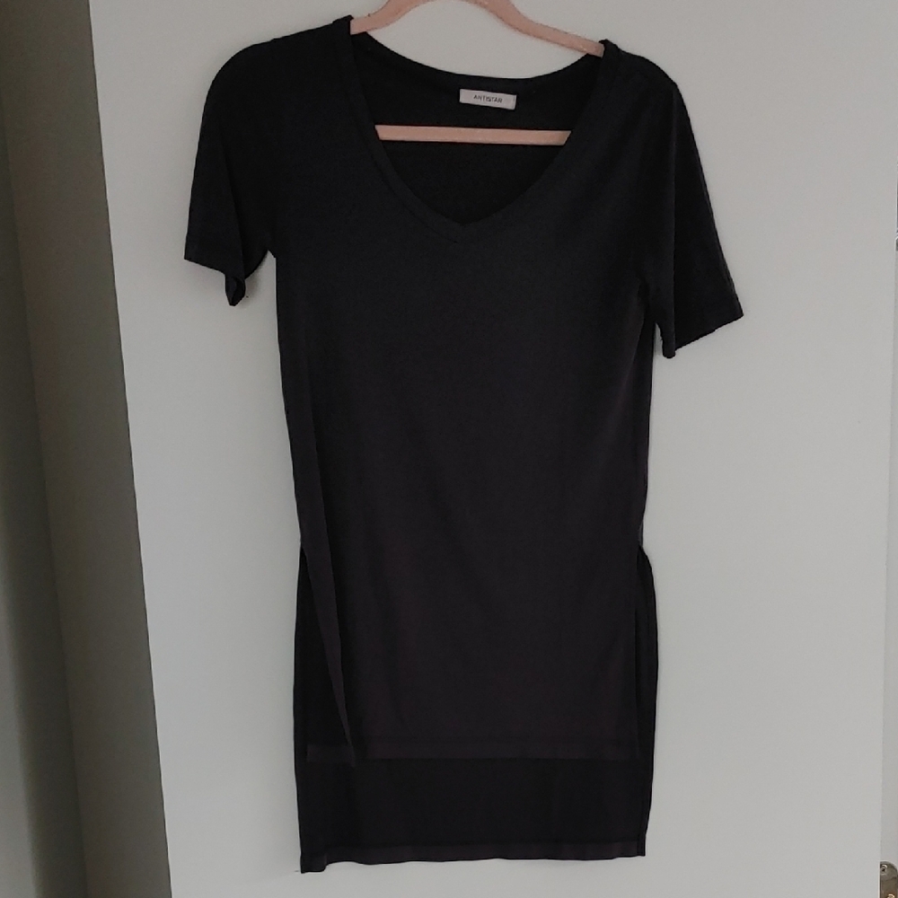 Black V-Neck Short Sleeve Dress